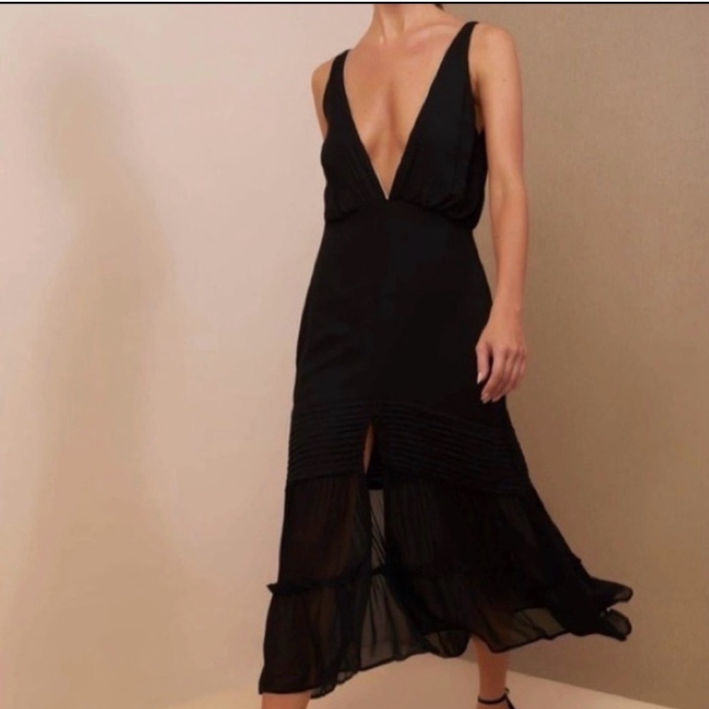 Aura The Label Lauren Midi Dress size small